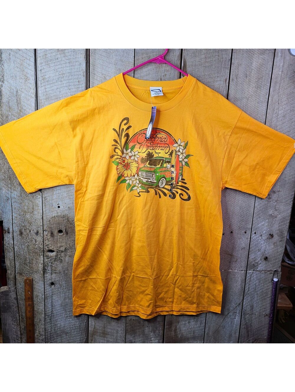 California Dreamin Van Surf Beach Floral Graphic T Shirt XL Yellow NWT LOEB
